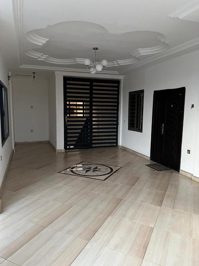 Baffour Apartments Adiebaba Екстер'єр фото