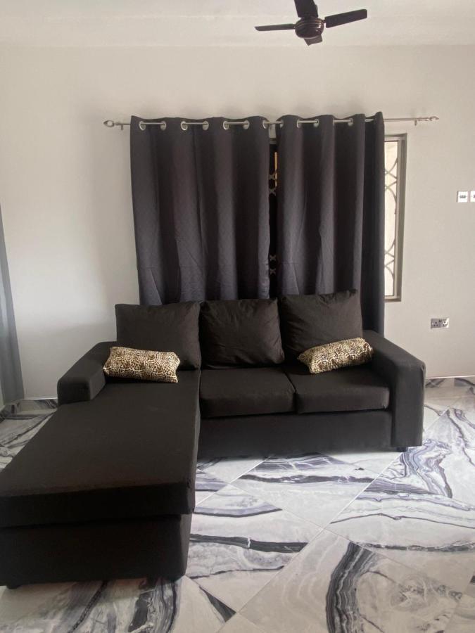 Baffour Apartments Adiebaba Екстер'єр фото