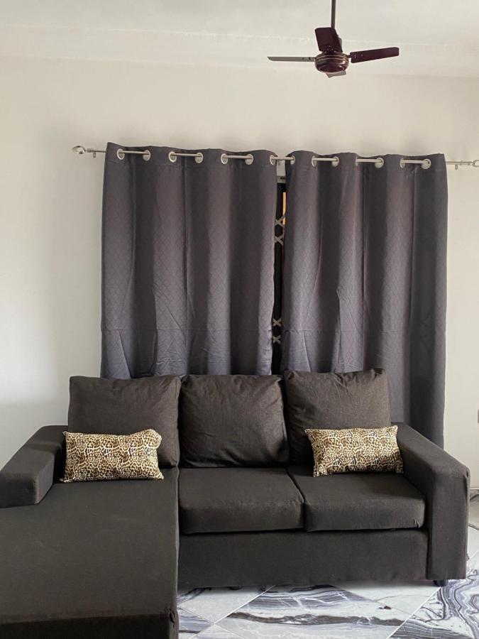 Baffour Apartments Adiebaba Екстер'єр фото