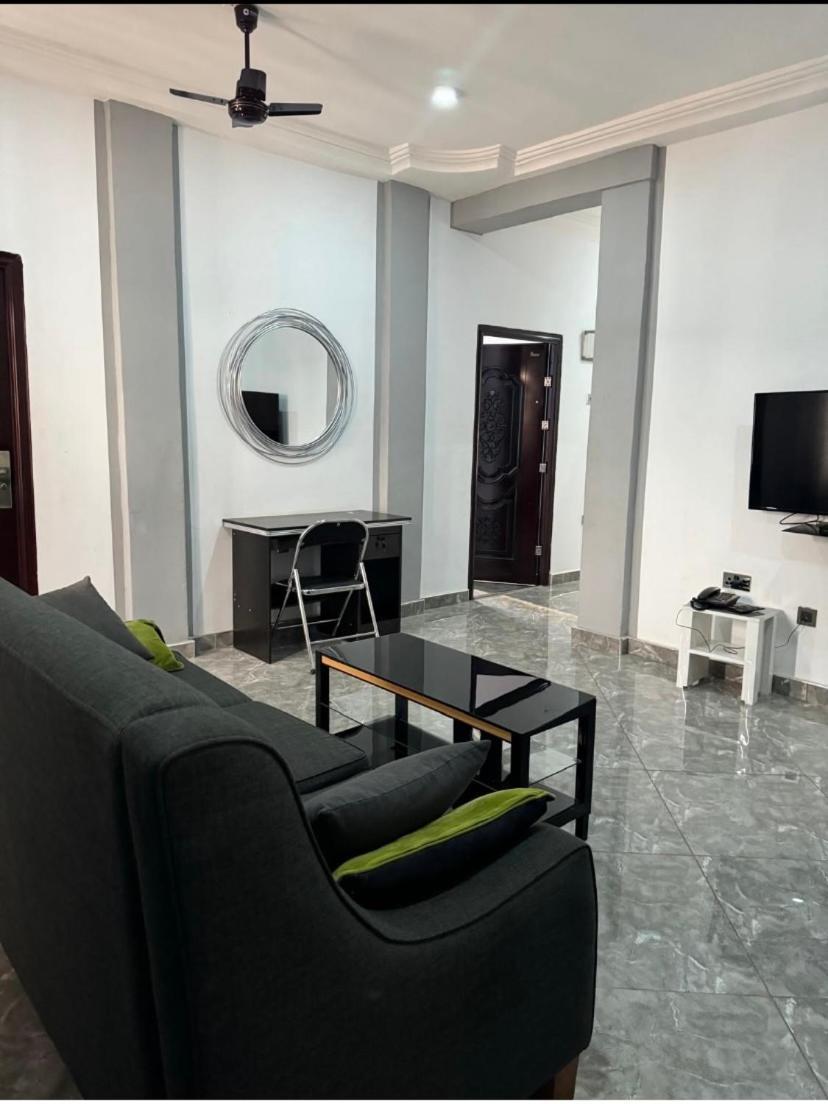Baffour Apartments Adiebaba Екстер'єр фото