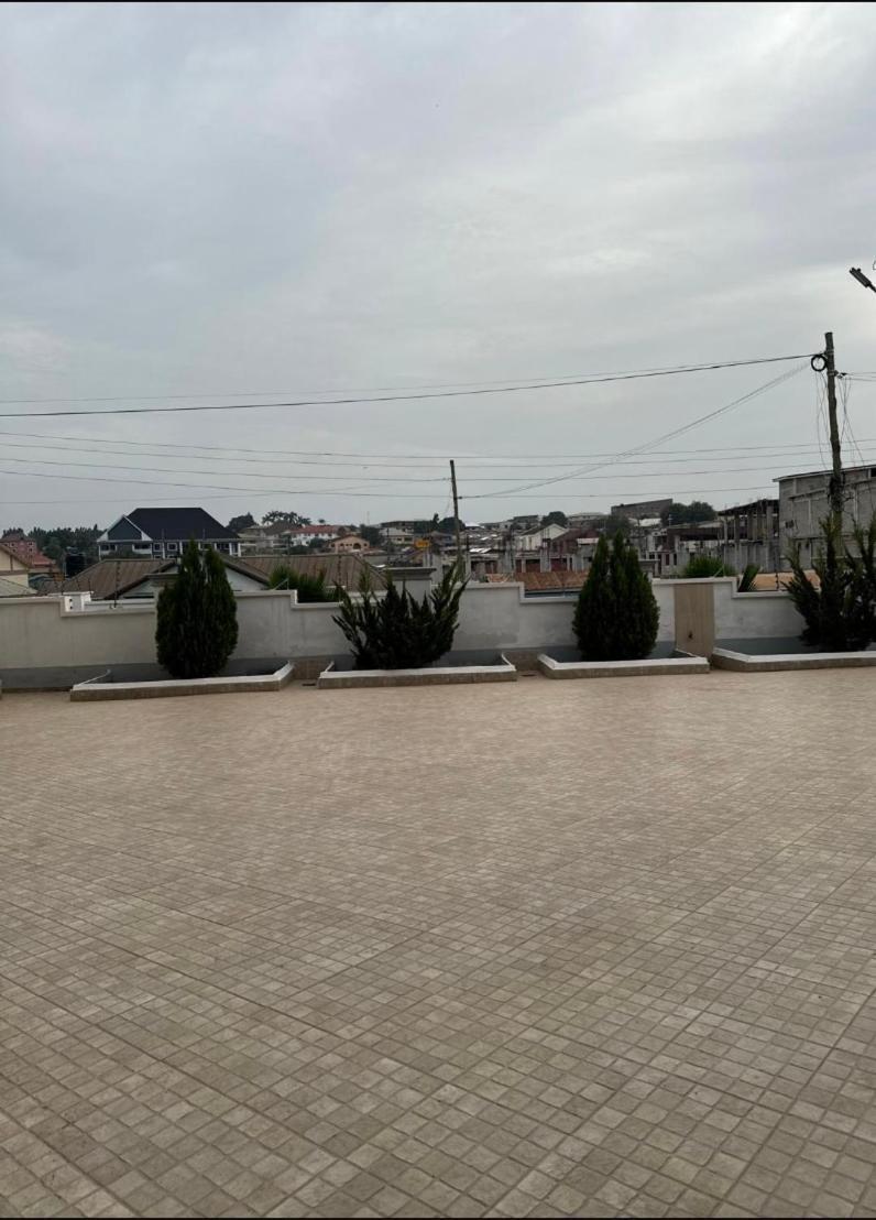 Baffour Apartments Adiebaba Екстер'єр фото
