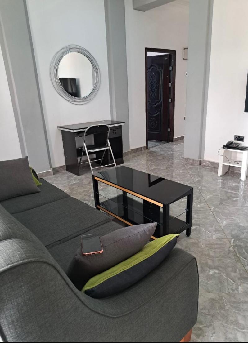 Baffour Apartments Adiebaba Екстер'єр фото